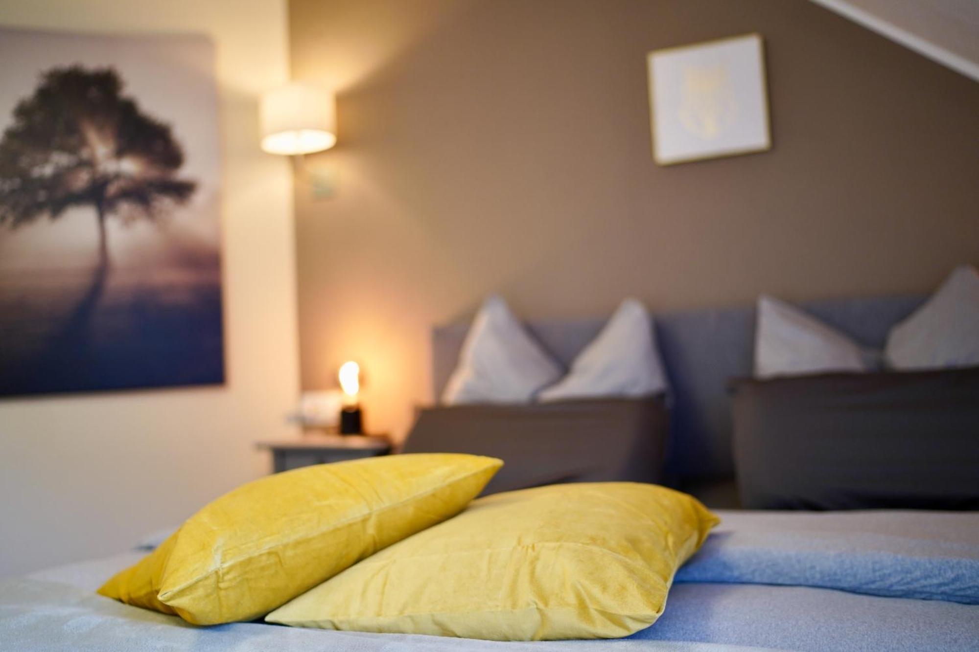 צוויקאו Edler Wohnraum Noble Stadtoase Mit Boxspringbett, Kaffeevollautomat & Parkplatz מראה חיצוני תמונה
