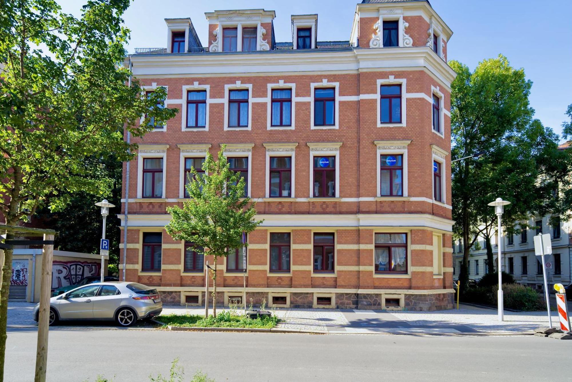 צוויקאו Edler Wohnraum Noble Stadtoase Mit Boxspringbett, Kaffeevollautomat & Parkplatz מראה חיצוני תמונה