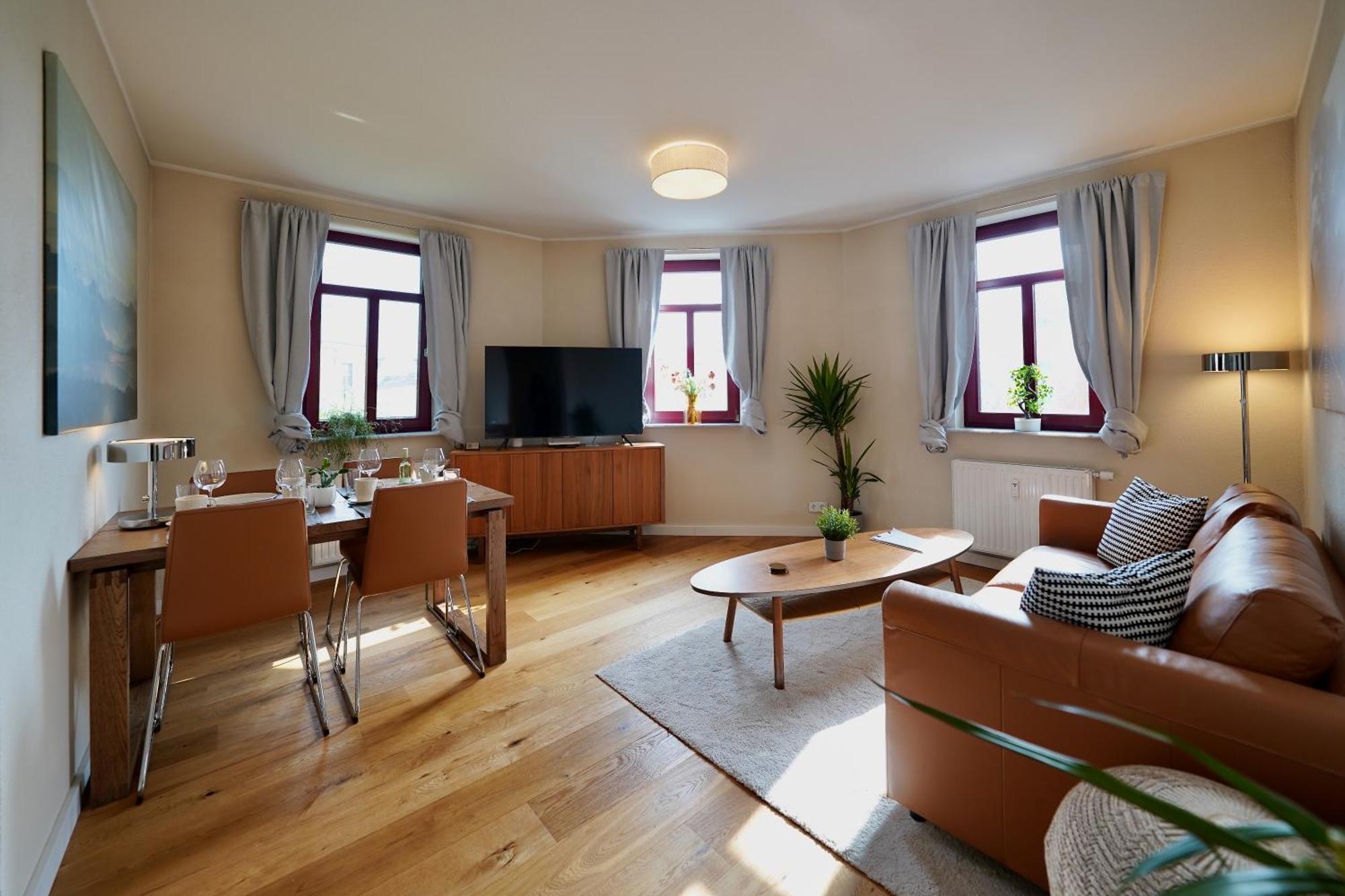 צוויקאו Edler Wohnraum Noble Stadtoase Mit Boxspringbett, Kaffeevollautomat & Parkplatz מראה חיצוני תמונה